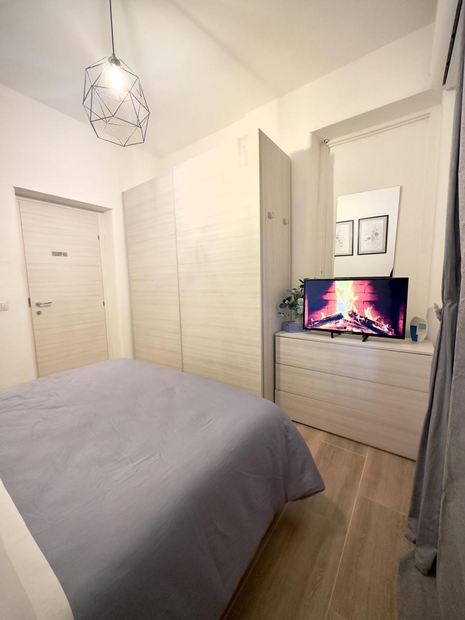Apartament Dama House Airport&Hospital Katania Zewnętrze zdjęcie